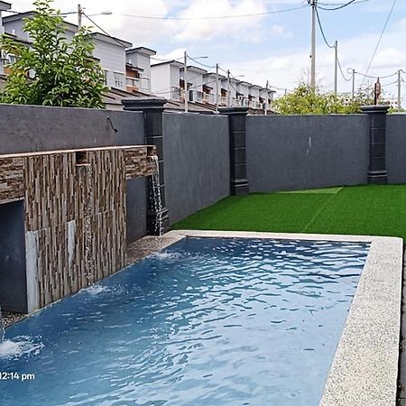 Rania Homestay With Private Pool Seri Iskandar Perak Near Utp Uitm Kampong Bota Road Exteriér fotografie